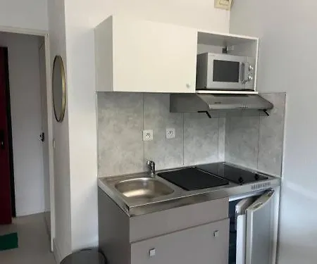 - Proche 15 Min Apartment Bussy-Saint-Georges